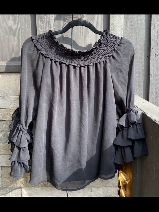 CeCe Tops - CeCe Black Ruffled Blouse